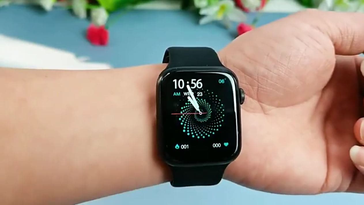 HW22 Smartwatch Review Best Clone Of Apple Watch in 2021 11