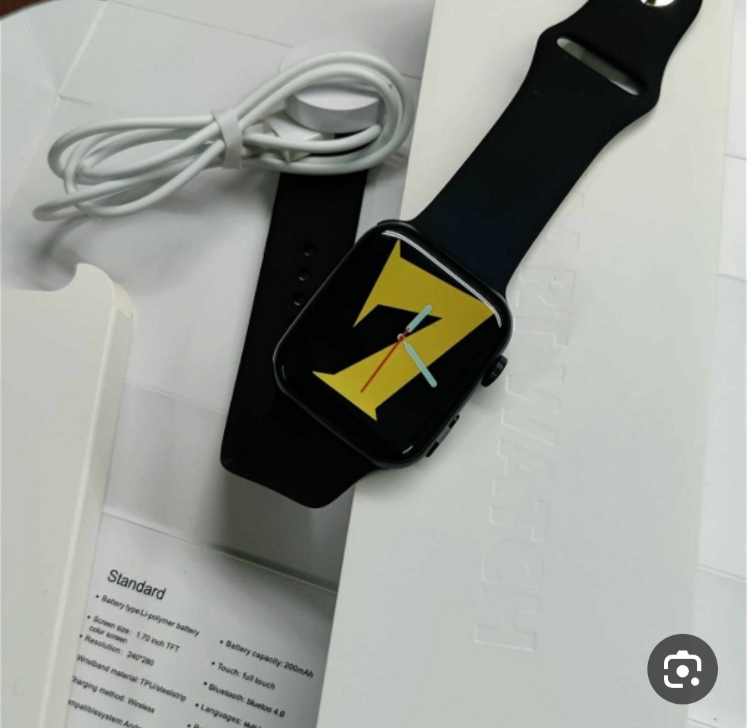 ساعت هوشمند k17 دارای لوگو اپل و شارژر وایرلس (اورجینال) + هندزفری هدیه و گارانتی یکساله ( حراجی)