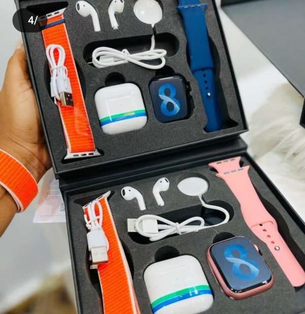 ساعت هوشمند ew plus  همراه دستبند هدیه و هندزفری هدیه و گارانتی یکساله (حراج در طرح عیدانه)